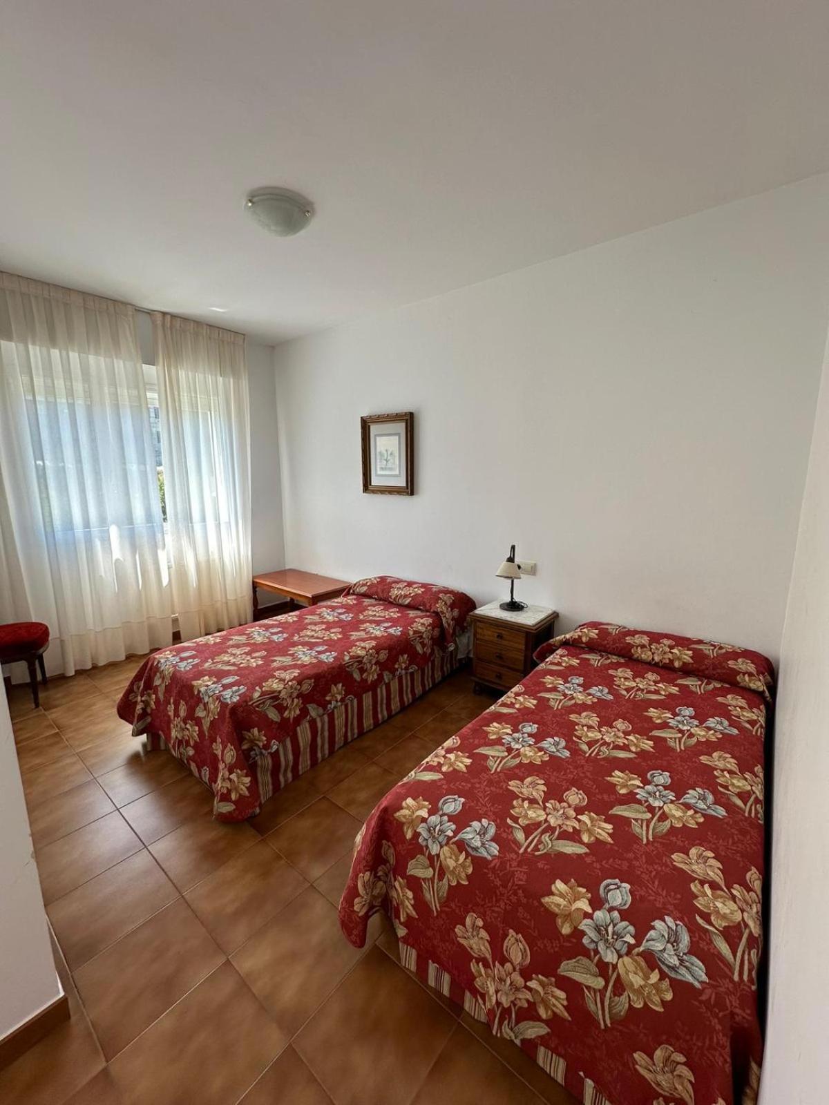 Hotel Amandi O Grove Bilik gambar